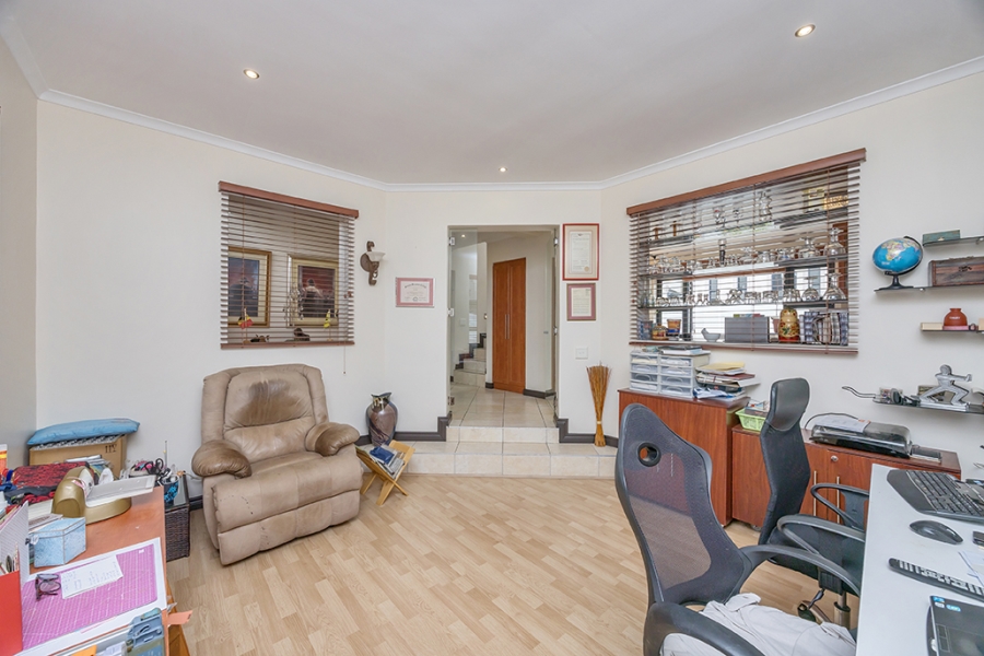 5 Bedroom Property for Sale in Big Bay Western Cape